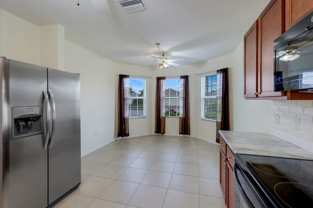 3440 Cancun Ct, Cape Coral, FL 33909