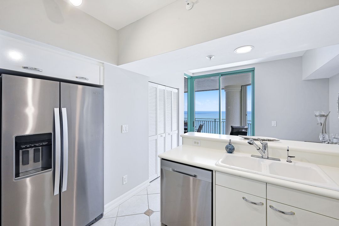 980 Cape Marco Dr #1407, Marco Island, FL 34145
