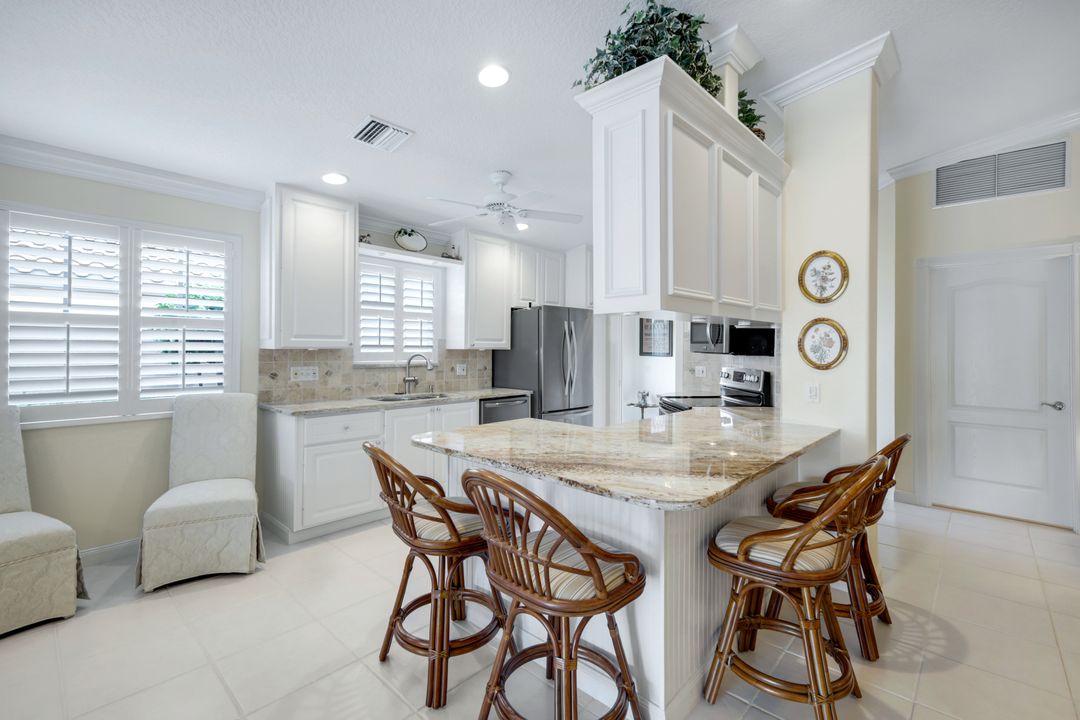 3077 Futuna Ln, Naples, FL 34119