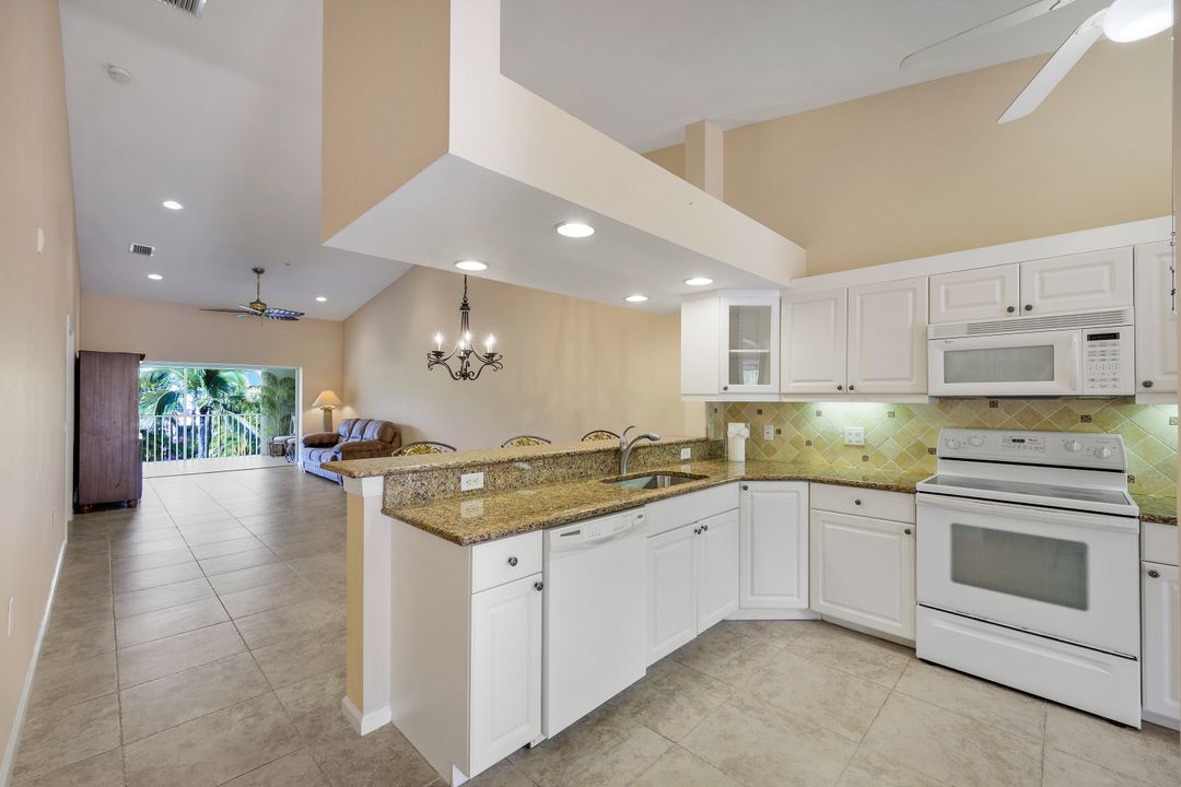 6830 Beach Resort Dr #4, Naples, FL 34114