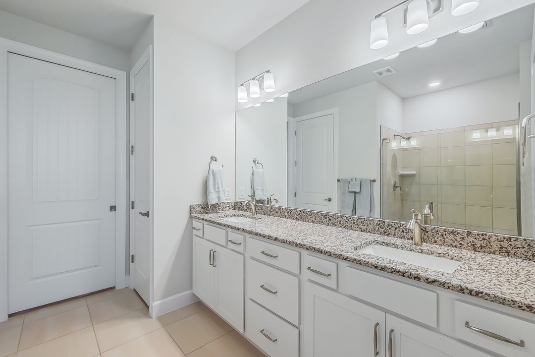 12350 Canal Grande Dr, Fort Myers, FL 33913