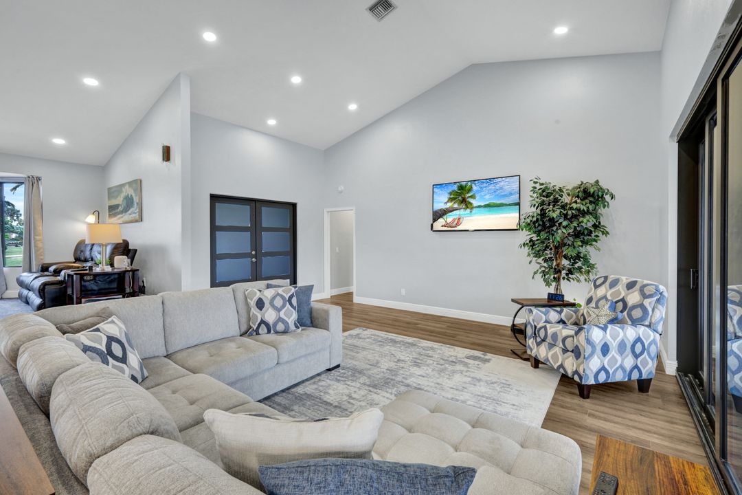 5346 SW 10th Ave, Cape Coral, FL 33914