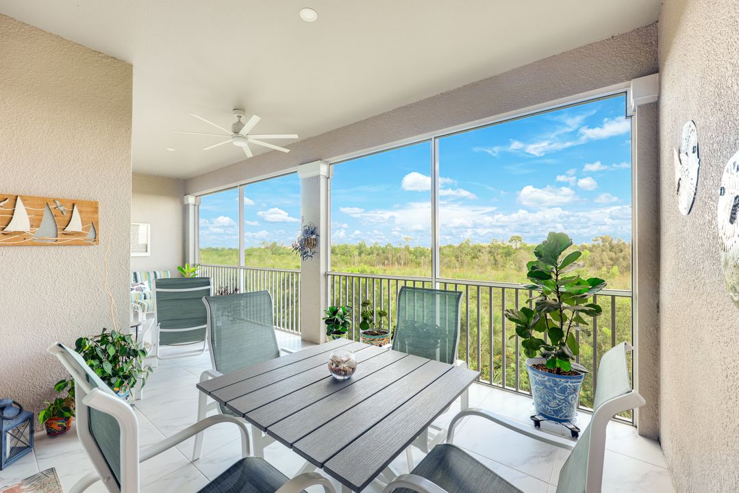 164 Indies Dr E #203, Naples, FL 34114