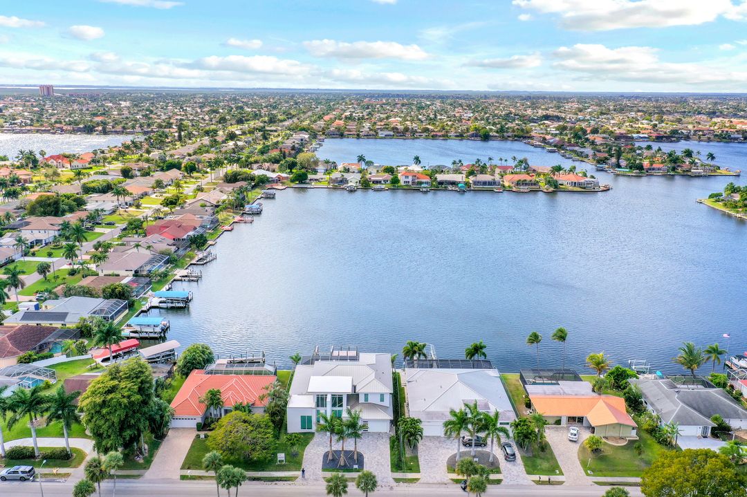 5020 Pelican Blvd, Cape Coral, FL 33914