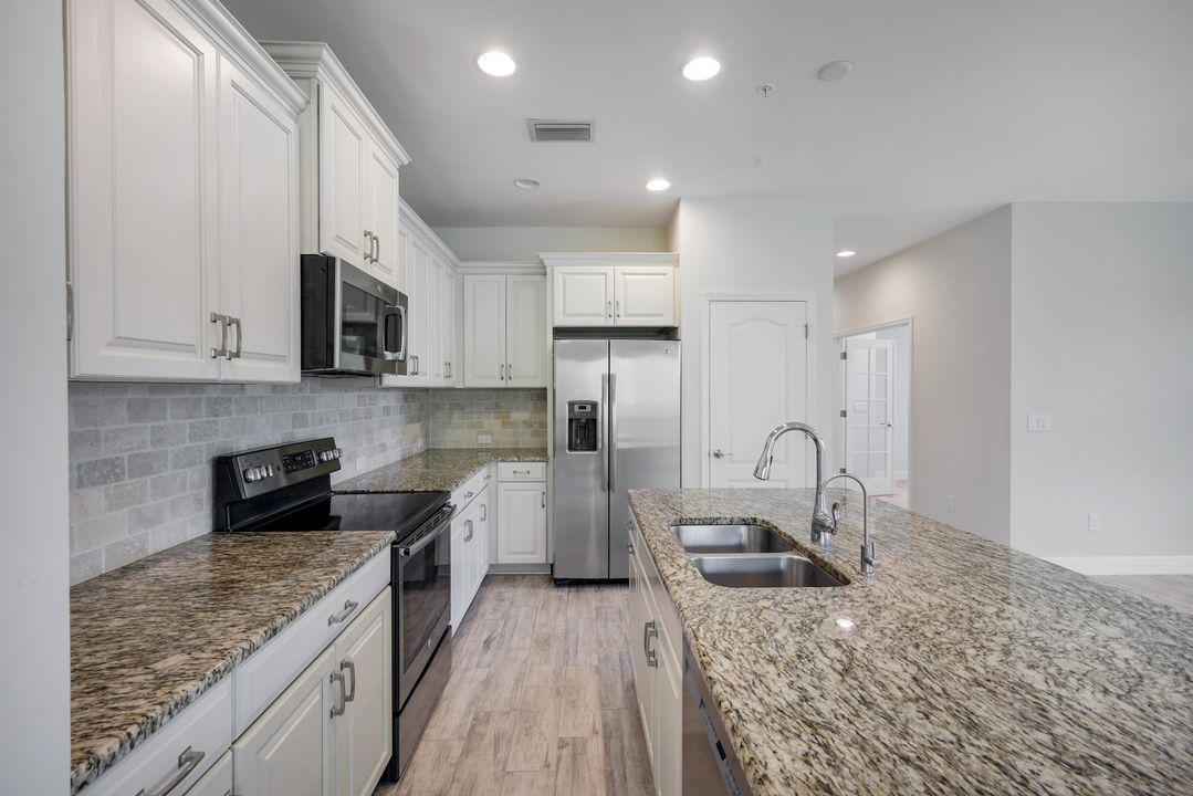 2343 Sheen Ln #405, Naples, FL 34120