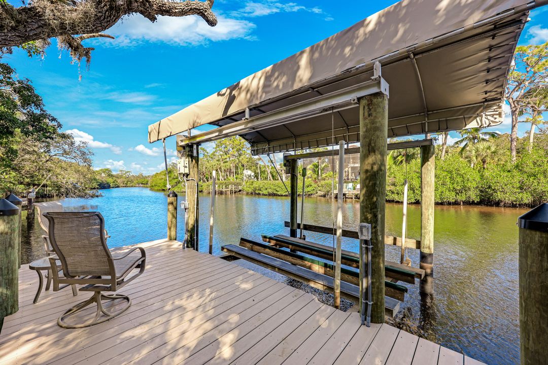 9976 Puopolo Ln, Bonita Springs, FL 34135