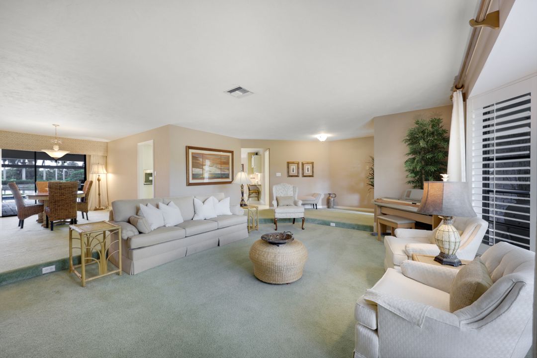 2264 Imperial Golf Course Blvd, Naples, FL 34110