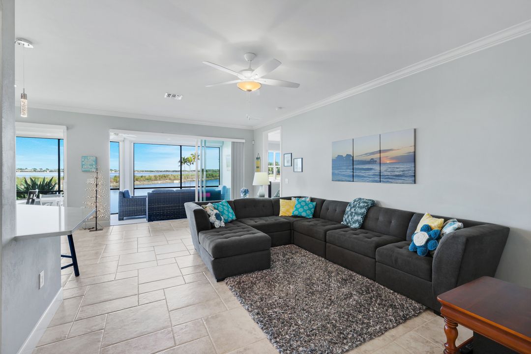 9060 Siesta Bay Dr #101, Naples, FL 34120
