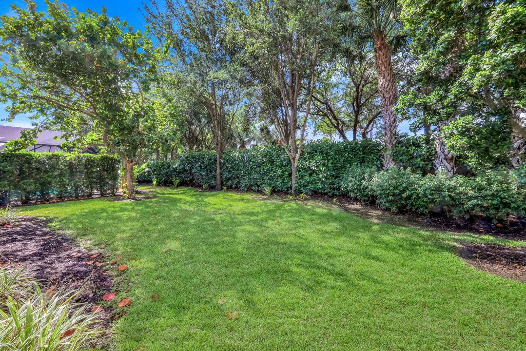 3267 Pacific Dr, Naples, FL 34119