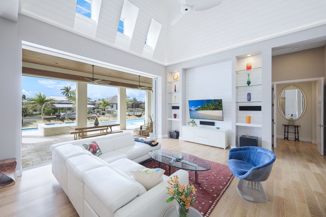 1001 Admiralty Ct, Marco Island, FL 34145