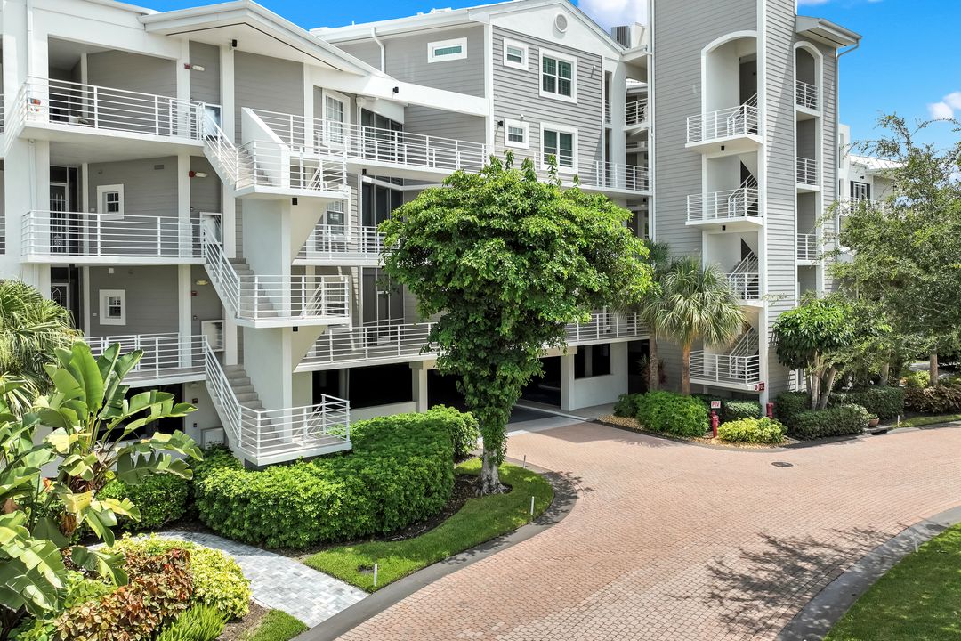 828 Hideaway Cir E #423, Marco Island, FL 34145