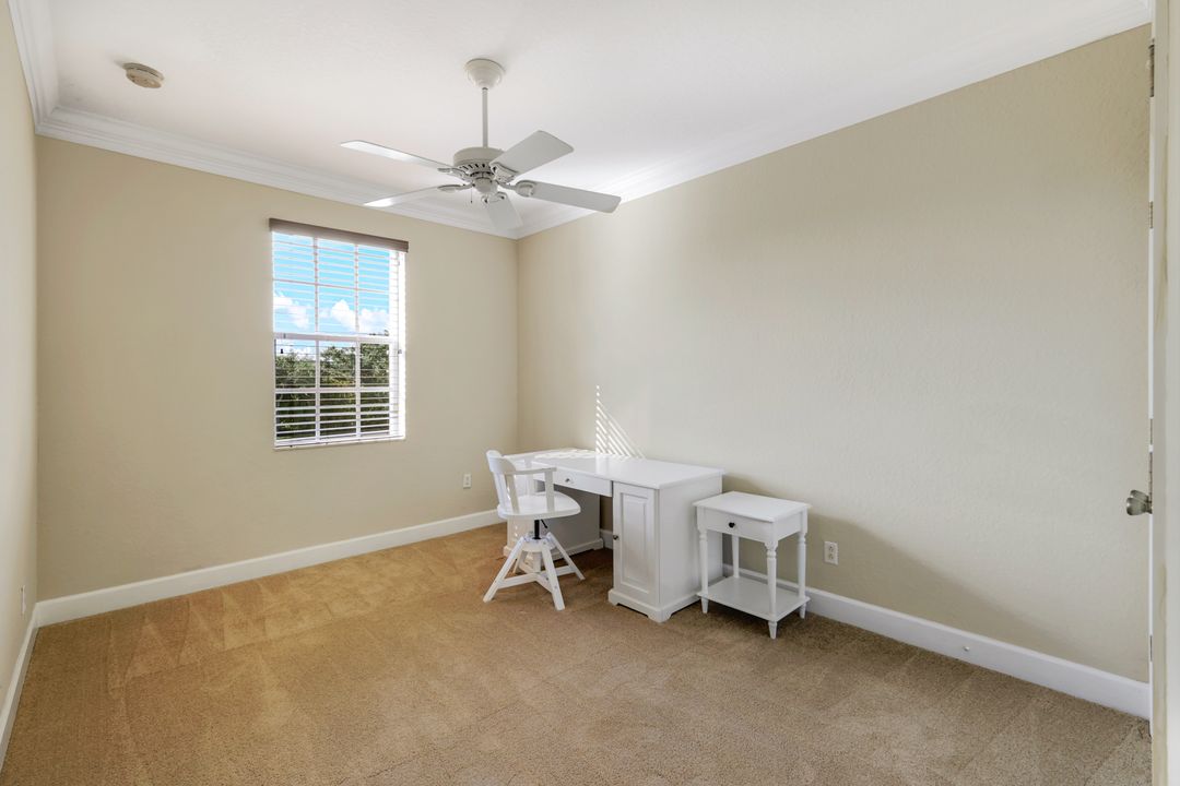 9175 Shale Ct, Naples, FL 34120