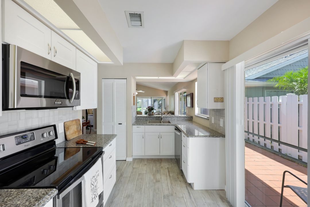 14871 Crescent Cove Dr, Fort Myers, FL 33908