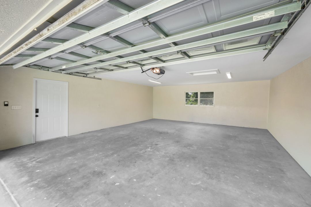 3060 70th St SW, Naples, FL 34105