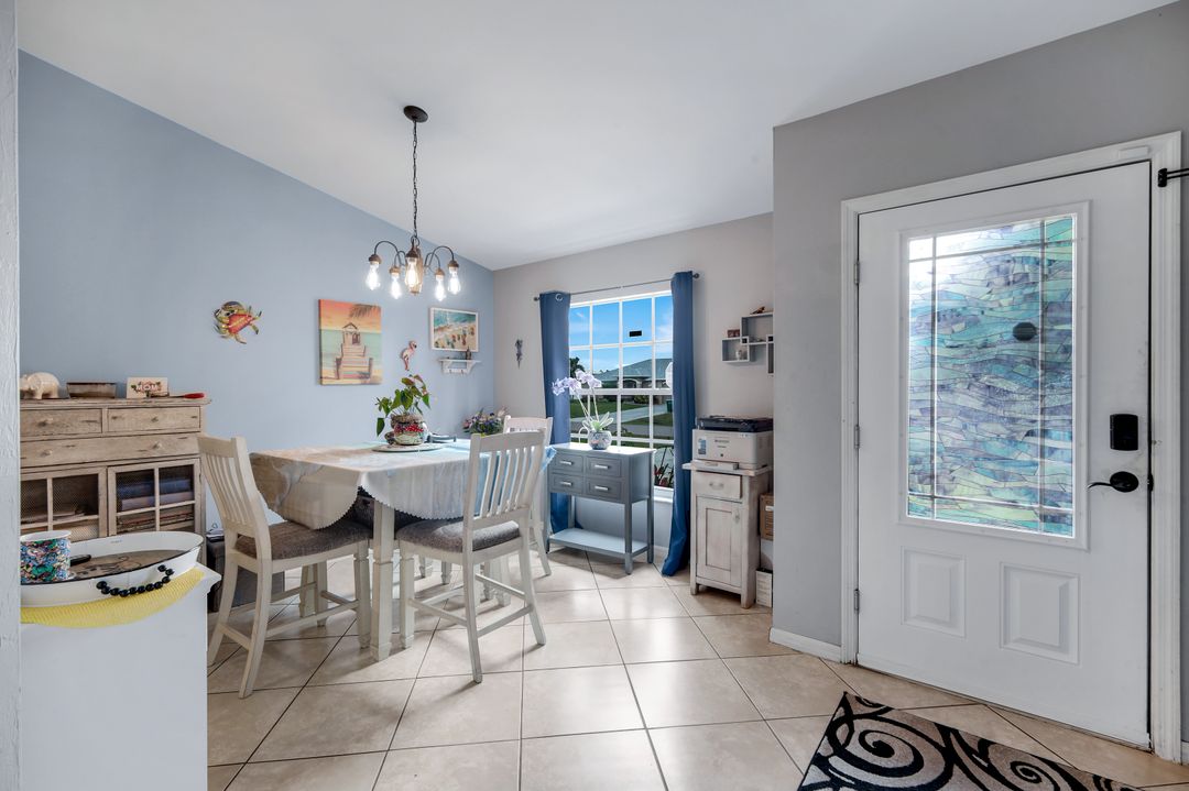 1006 SW 9th Ave, Cape Coral, FL 33991