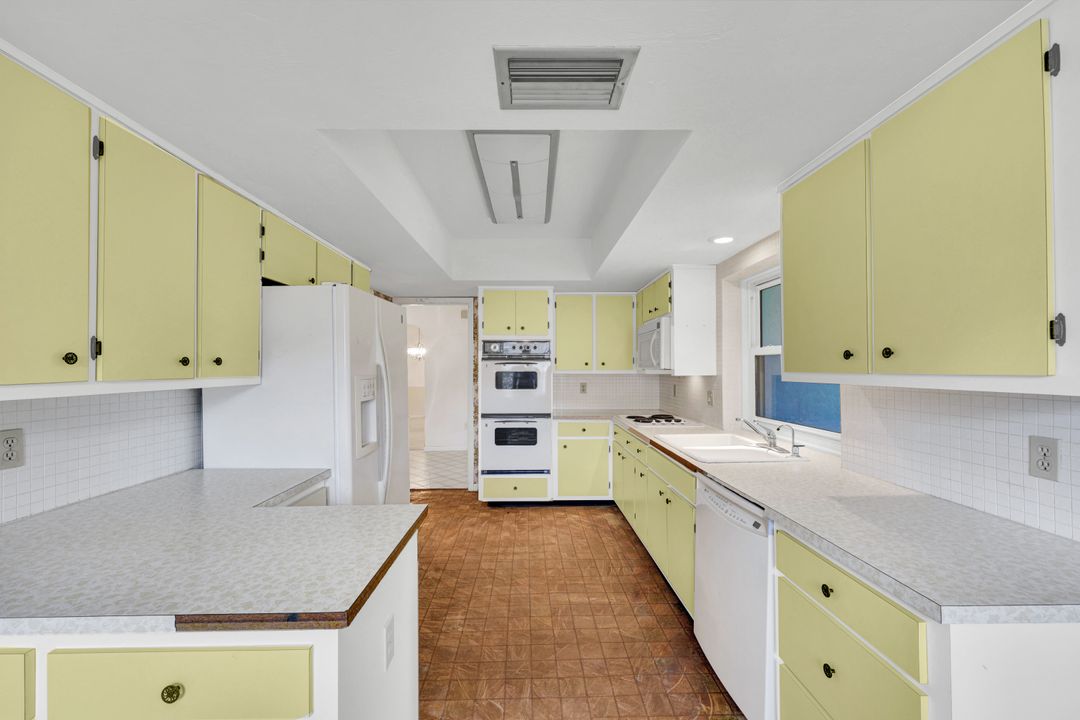 263 Shadowridge Ct, Marco Island, FL 34145