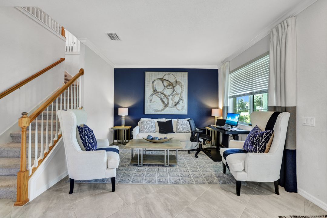 2369 Tangerine Ln, Naples, FL 34120