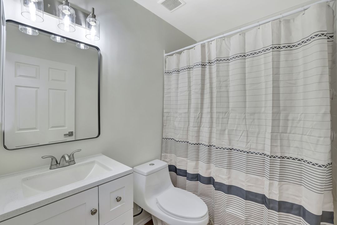 206 Bennington Dr #5, Naples, FL 34104
