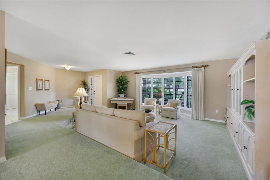 2264 Imperial Golf Course Blvd, Naples, FL 34110