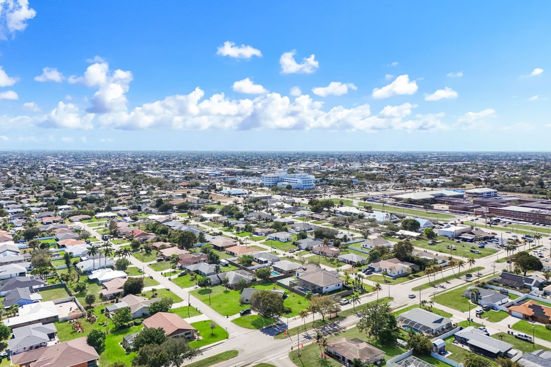 455 SE 17th Ave, Cape Coral, FL 33990