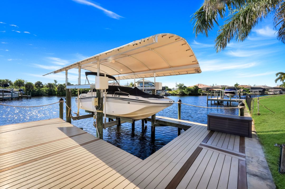 2208 NW 38th Pl, Cape Coral, FL 33993