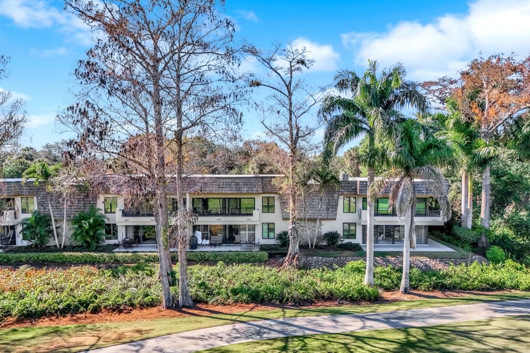 105 Wilderness Dr #107, Naples, FL 34105