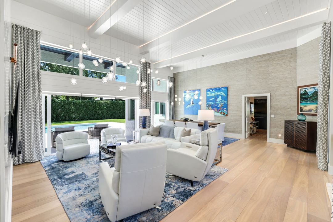 812 Tallow Tree Ct, Naples, FL 34108