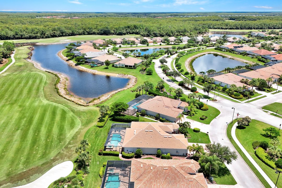 9263 Fieldstone Ln, Naples, FL 34120