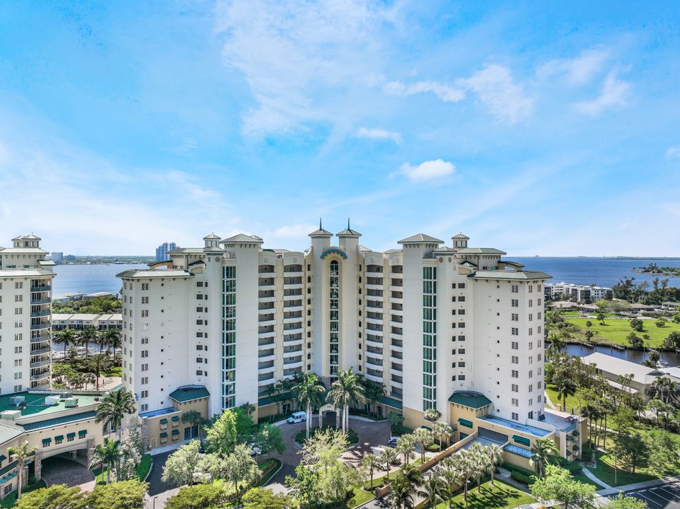 3426 Hancock Bridge Pkwy #704W, North Fort Myers, FL 33903