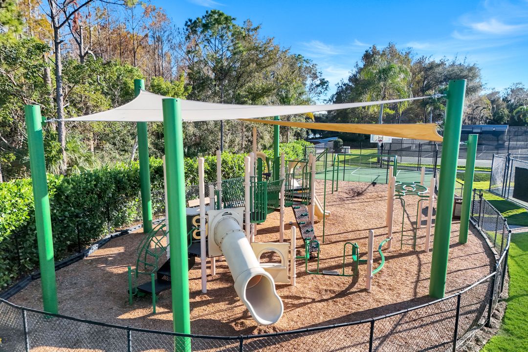 28864 Blaisdell Dr, Naples, FL 34119