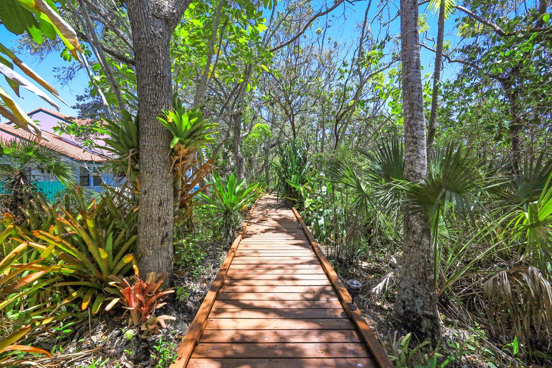 2182 Anchorage Ln #A, Naples, FL 34104