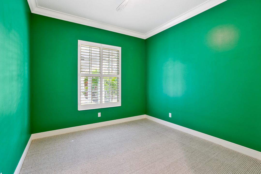 2885 Hatteras Way, Naples, FL 34119