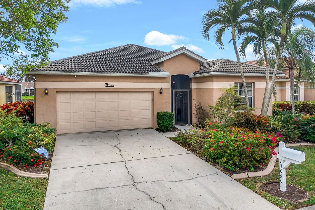 13060 Lake Meadow Dr, Fort Myers, FL 33913