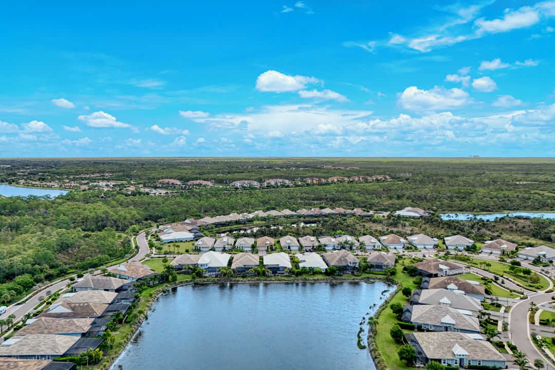 6485 Arriba Ave, Naples, FL 34113