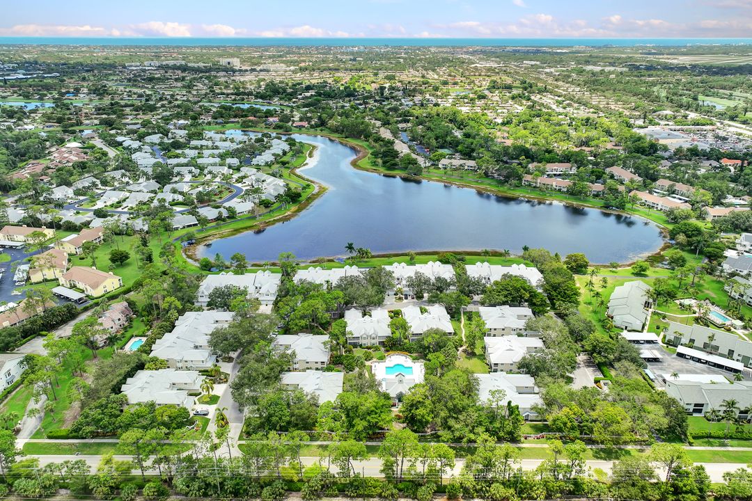 2811 Aintree Ln  #E204, Naples, FL 34112