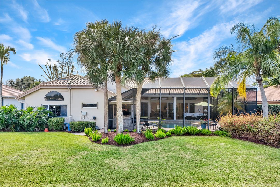 3750 Lakemont Dr, Bonita Springs, FL 34134