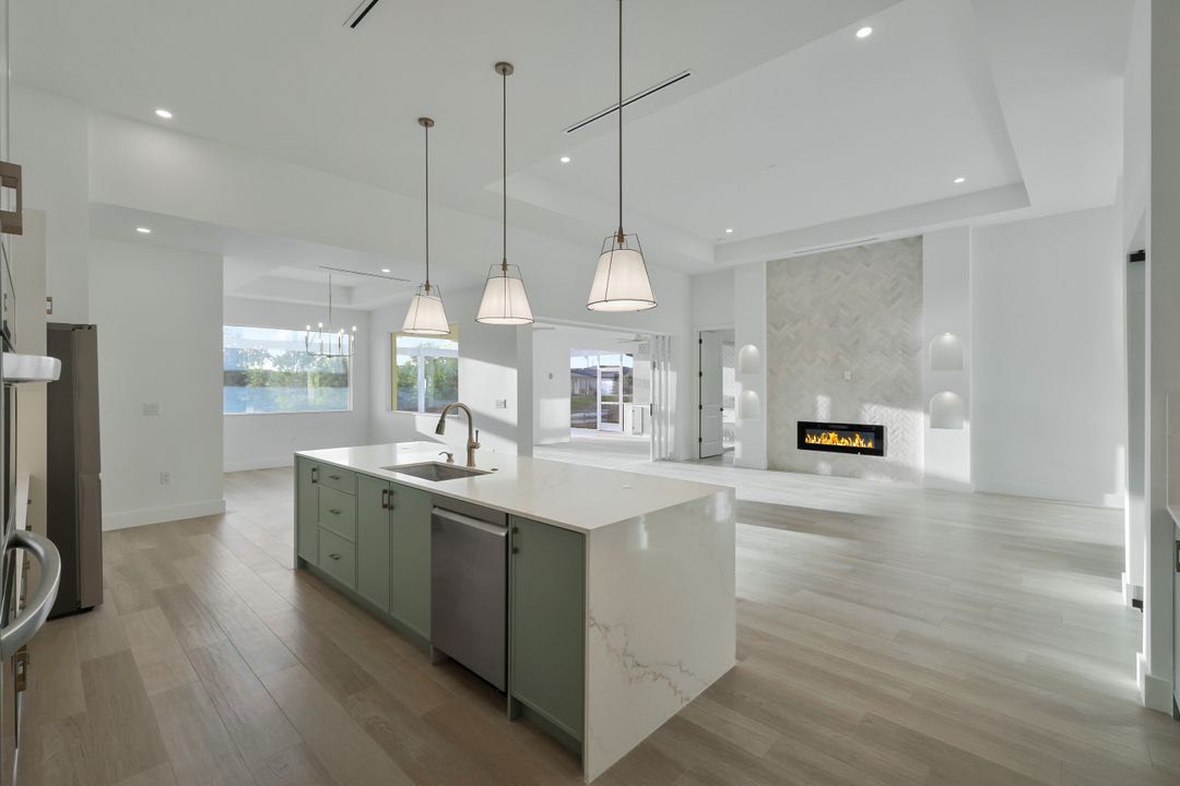 2514 SW 17th Ave, Cape Coral, FL 33914