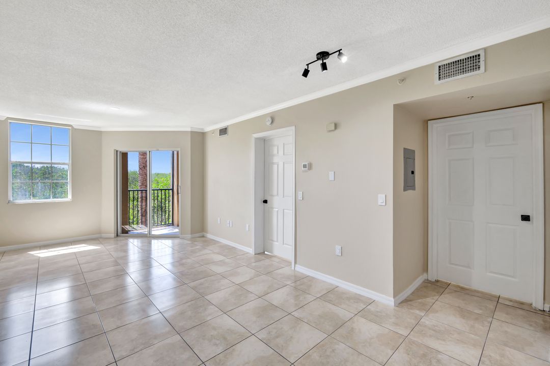 8675 River Homes Lane #4-206, Bonita Springs, FL 34135
