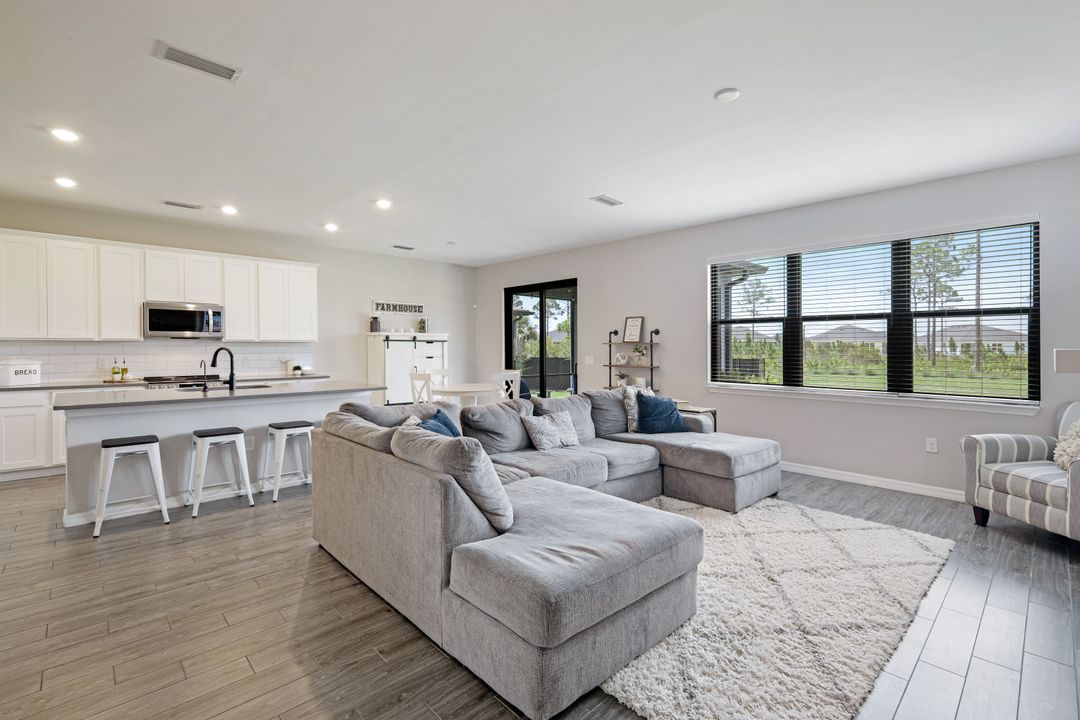 43850 Longleaf Ln, Punta Gorda, FL 33982