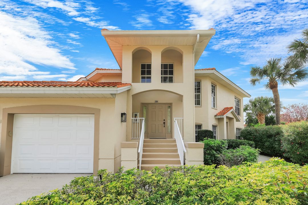 934 Egrets Run #204, Naples, FL 34108, Naples, FL 34110