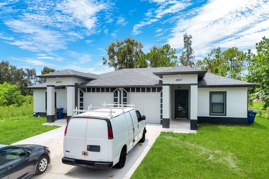4805-4807 29th St SW, Lehigh Acres, FL 33973