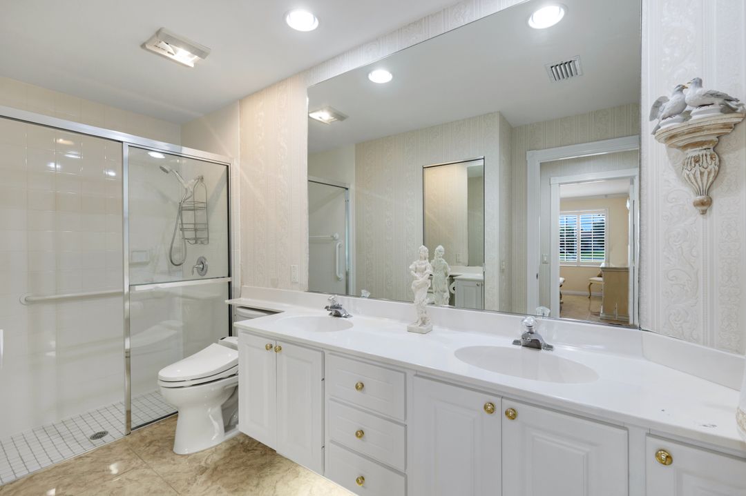 5808 Drummond Way, Naples, FL 34119