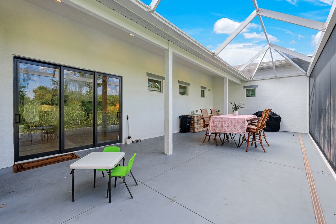 5203 Raintree Ln, Naples, FL 34113
