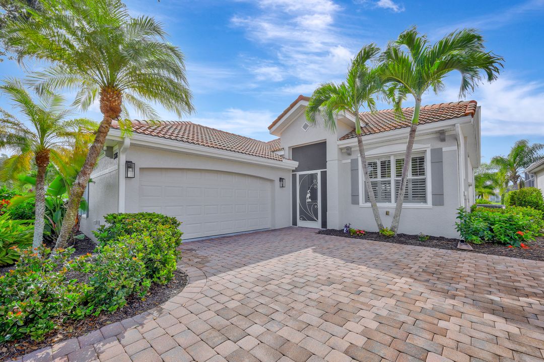 3376 Sandpiper Way, Naples, FL 34109