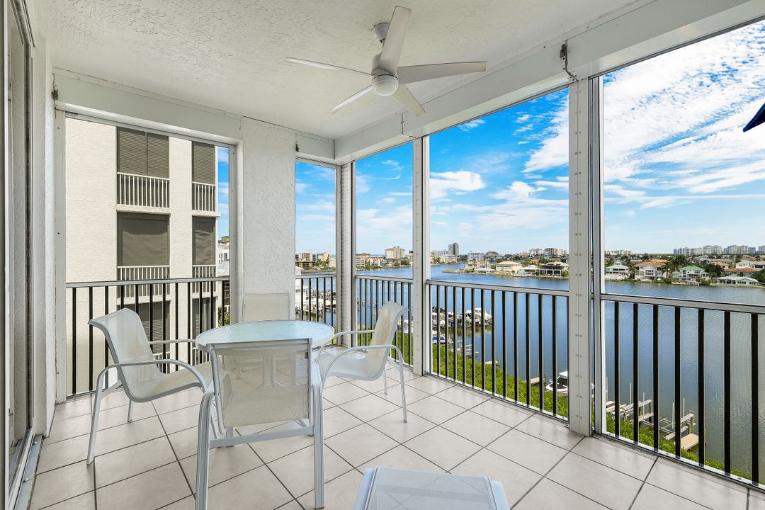 410 Flagship Dr #701, Naples, FL 34108