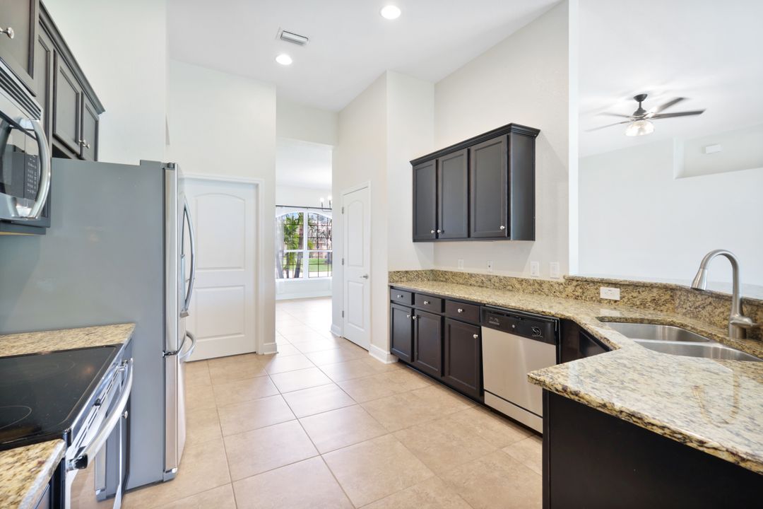 2610 SW 32nd St, Cape Coral, FL 33914