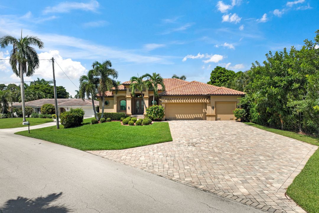 5314 Nautilus Dr, Cape Coral, FL 33904