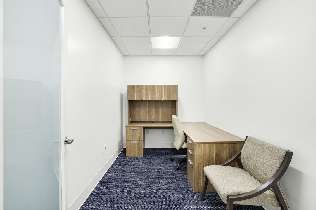 2390 Tamiami Trl N #212, Naples, FL 34103