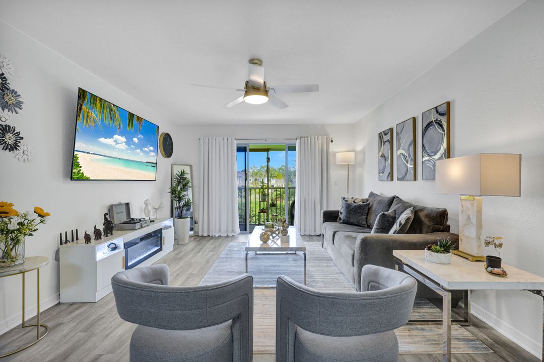 1599 Trafalgar Ln #C, Naples, FL 34116