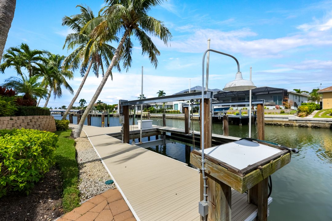 466 Clifton Ct, Marco Island, FL 34145